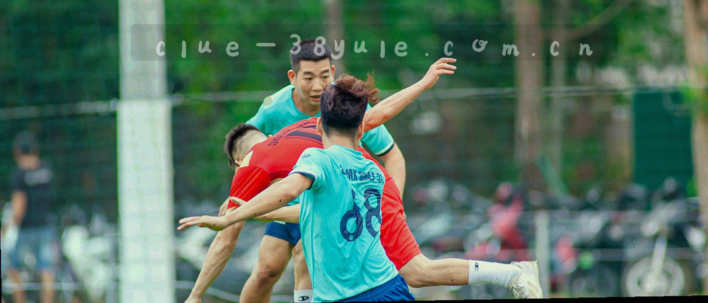 抽象校对标记与横向版本线纹理，几何线条重叠构成版本轨迹